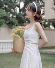 後宮花園裡的白色長裙 - Image 2
