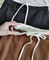 配邊抽繩繫帶短裙 - Image 6