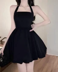 小辣掛脖露背黑短裙 - Image 2