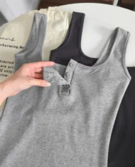 微辣排扣修身短裙 - Image 6