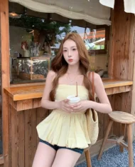 甜系女孩花苞平口上衣