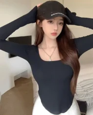 素色直條紋圓弧上衣