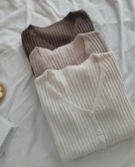 休閒慵懶V領排扣上衣 - Image 5