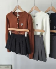 布朗尼小熊刺繡針織上衣 - Image 14