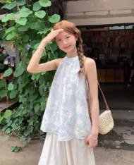 [預購補貨中] 中式花瓣刺繡削肩上衣