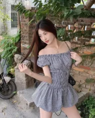 一字領格紋連體短褲 - Image 11