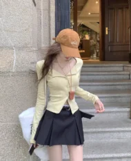 春暖色調翻領排扣上衣 - Image 2