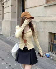 春暖色調翻領排扣上衣 - Image 3