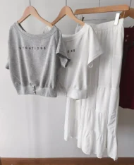 微性感斜肩字母上衣 - Image 10