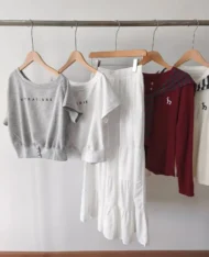 微性感斜肩字母上衣 - Image 9