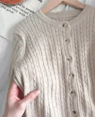 麻花排扣針織上衣 - Image 3