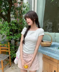 掛脖綁帶字母修身上衣 - Image 8